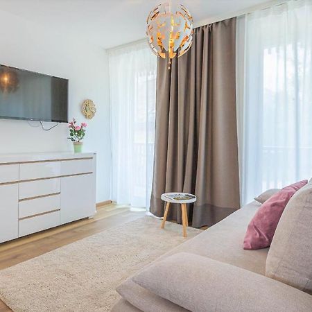 Alpine Appartement Top 2 By Aa Holiday Homes Tauplitz Exterior photo